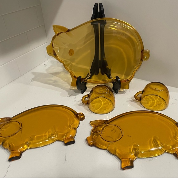 Vintage Tiara Amber glass pig platter plates and cups - Picture 3 of 4